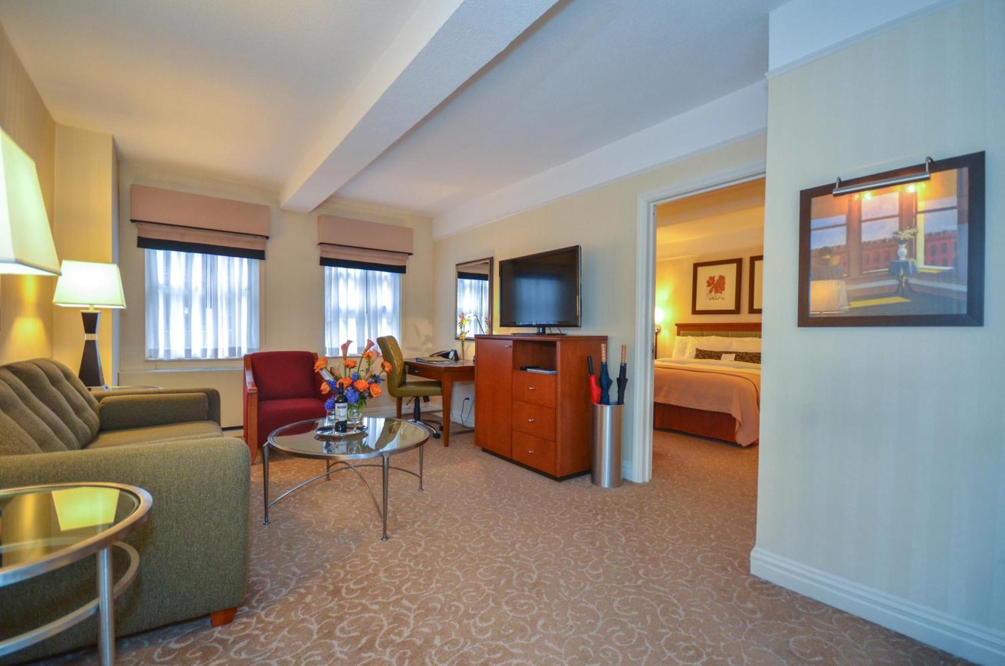 Khách sạn San Carlos New York