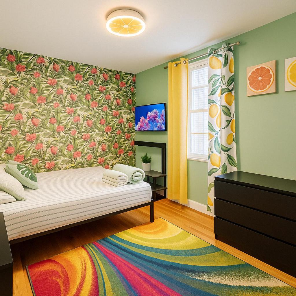 Tropical Comfort Room In Harlem Cozy Stay With Snacks & Style Nova York