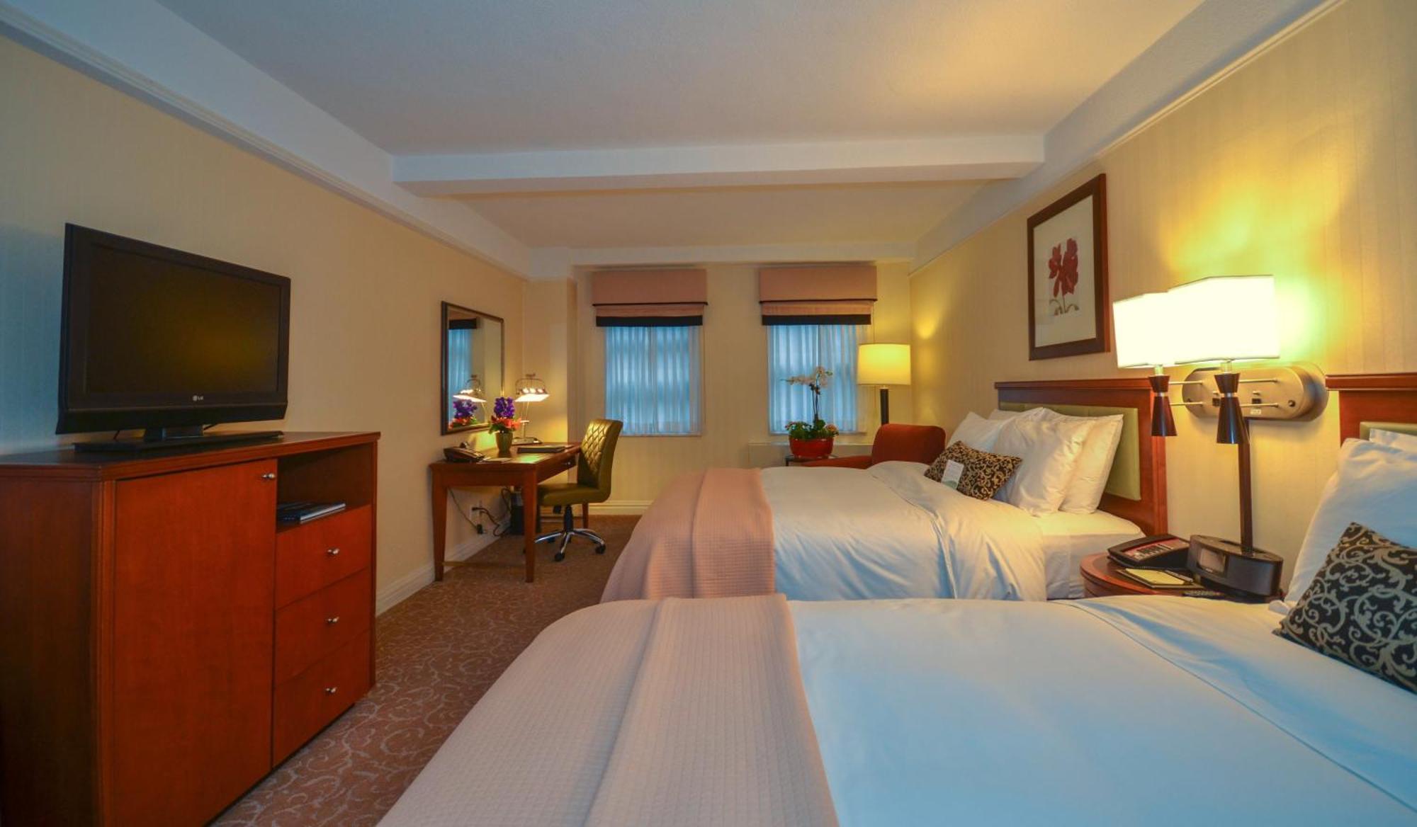 Khách sạn San Carlos 4*