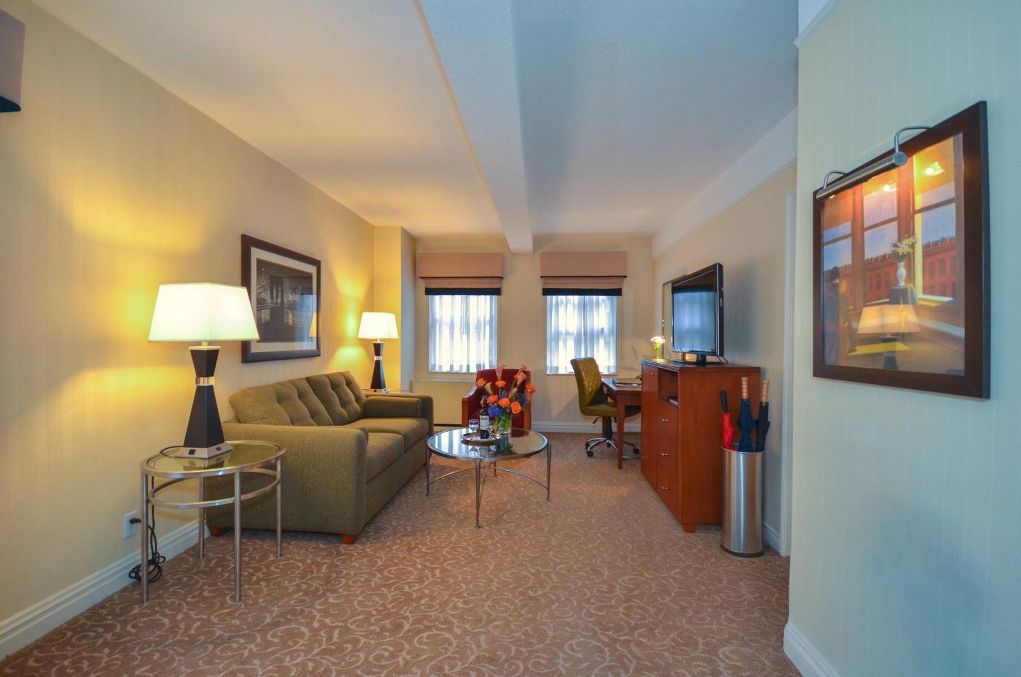 Khách sạn San Carlos New York