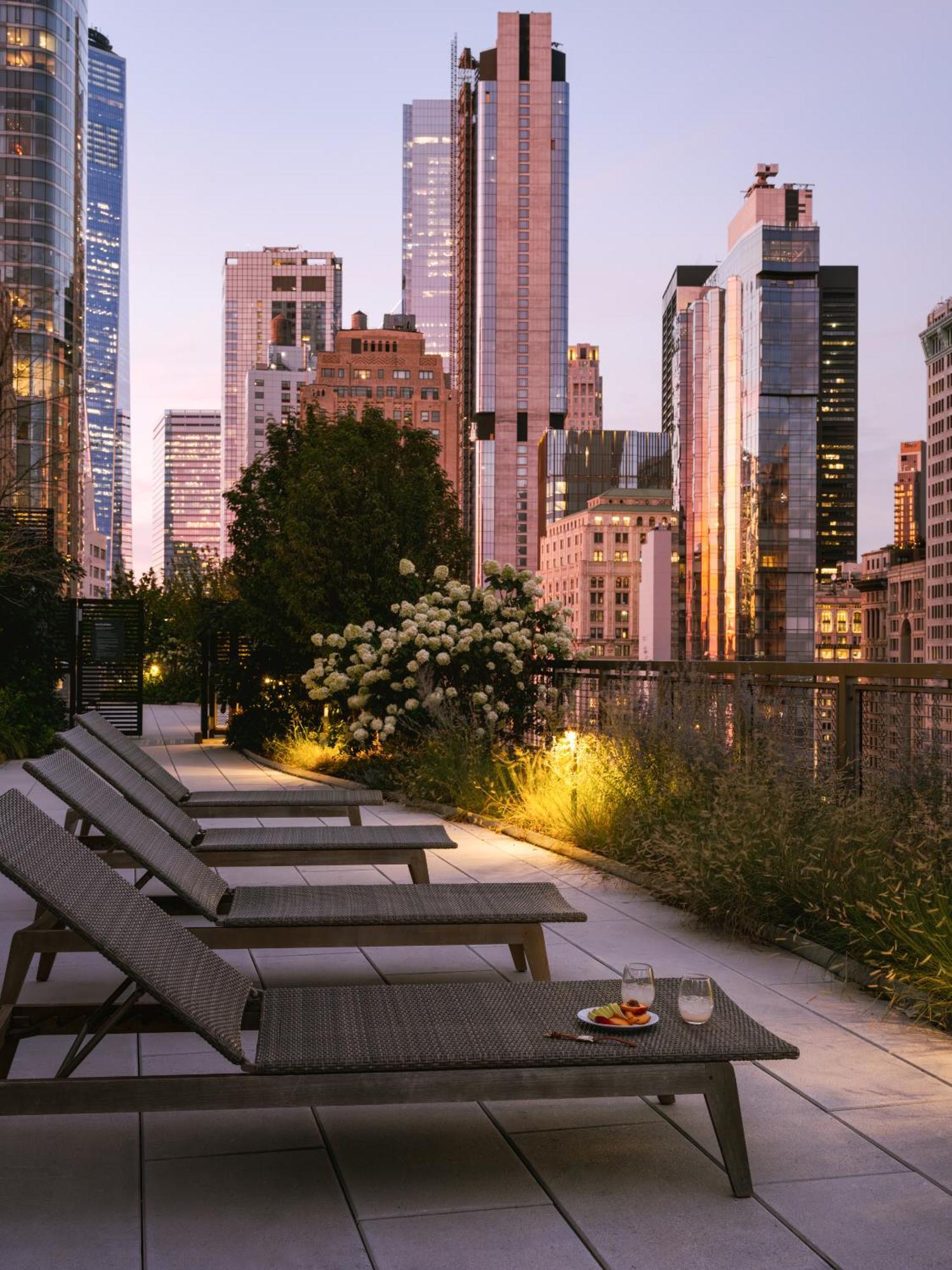 Khách sạn hẻo lánh Sonder Battery Park New York