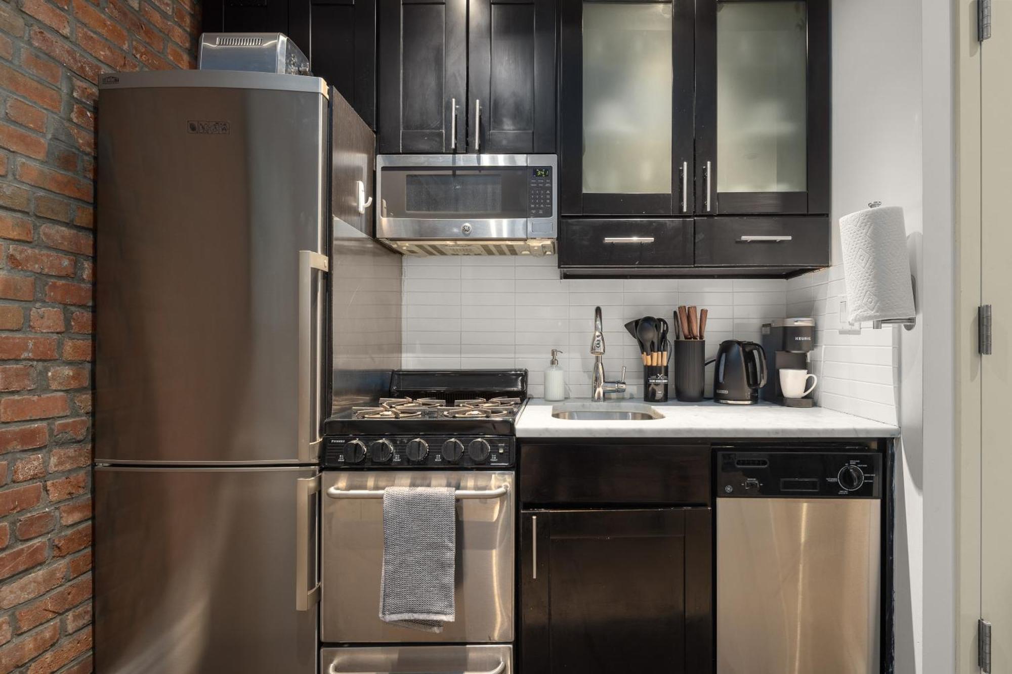 Căn hộ Explore Nyc! Cozy 2br In Prime Location *