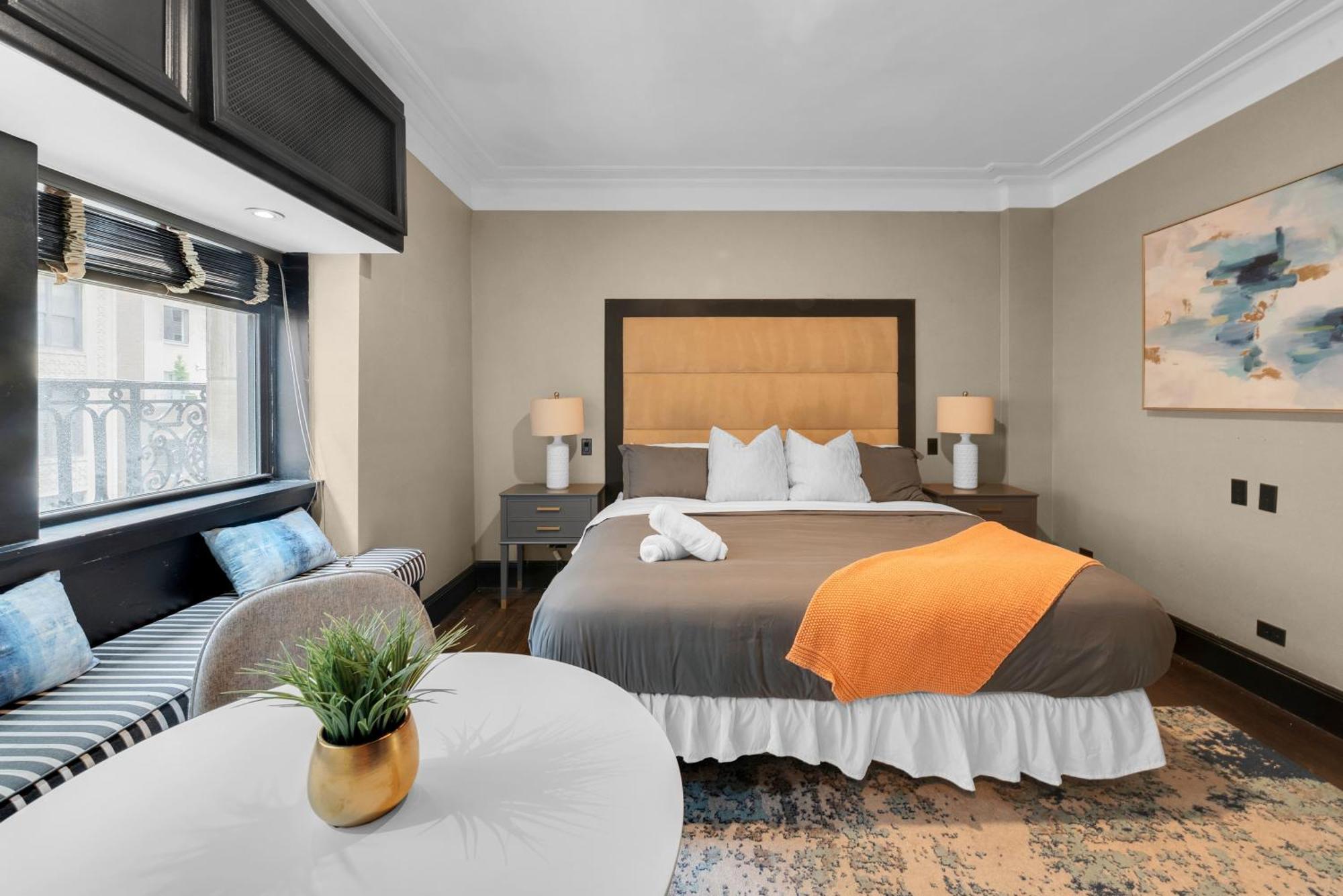 Căn hộ Nyc In The Location! Walking Distance To Everything! New York