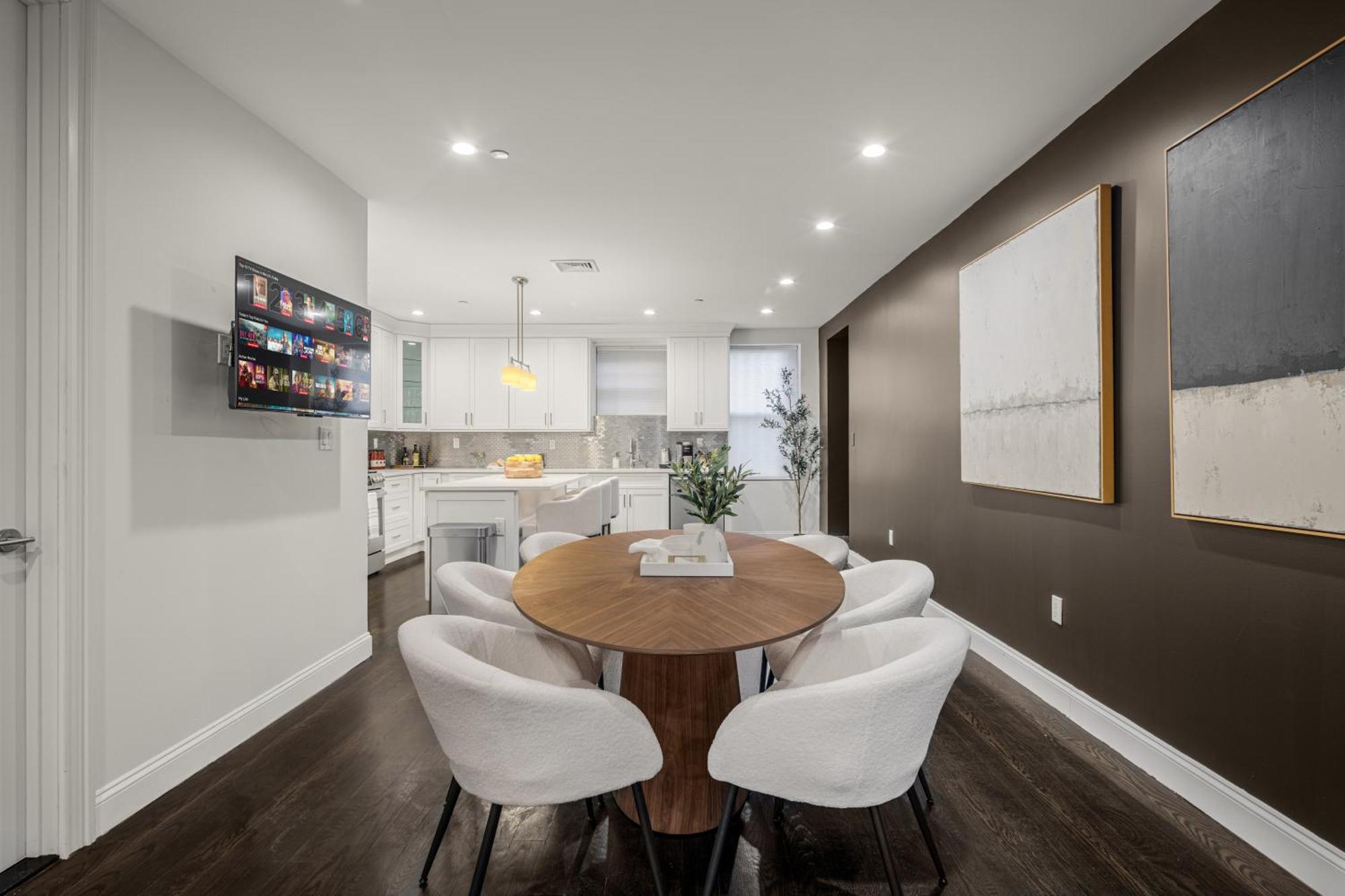 Apartment Stylish 3br Designer In Harlem With Parking New York