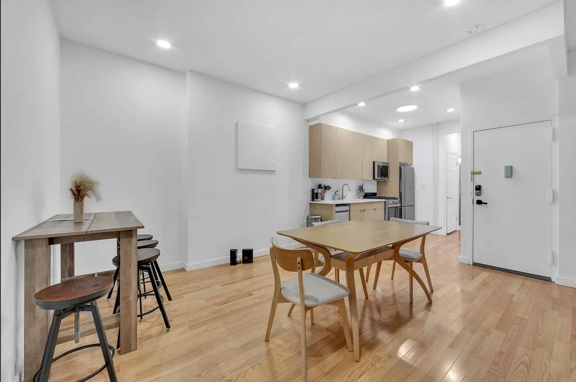 51-1a Renovated 3br 2bath Prime Soho Căn hộ *