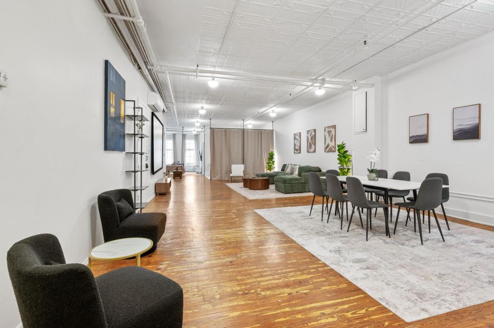 Massive Soho Loft 4 Bedrooms 2 Bath 7 Beds * Nova York