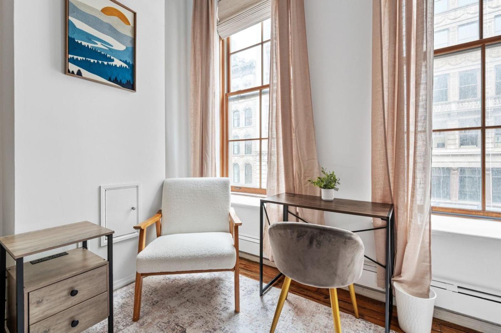 Massive Soho Loft 4 Bedrooms 2 Bath 7 Beds Nova York