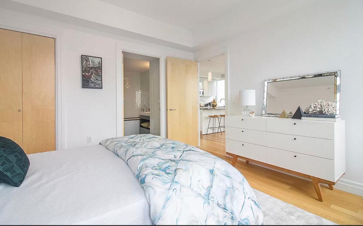 Time Square Apartment