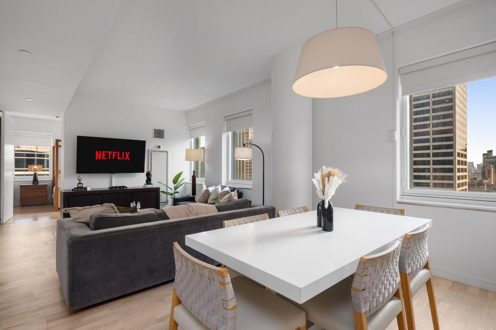 Căn hộ Lavish Two-story Retreat In The Heart Of Manhattan