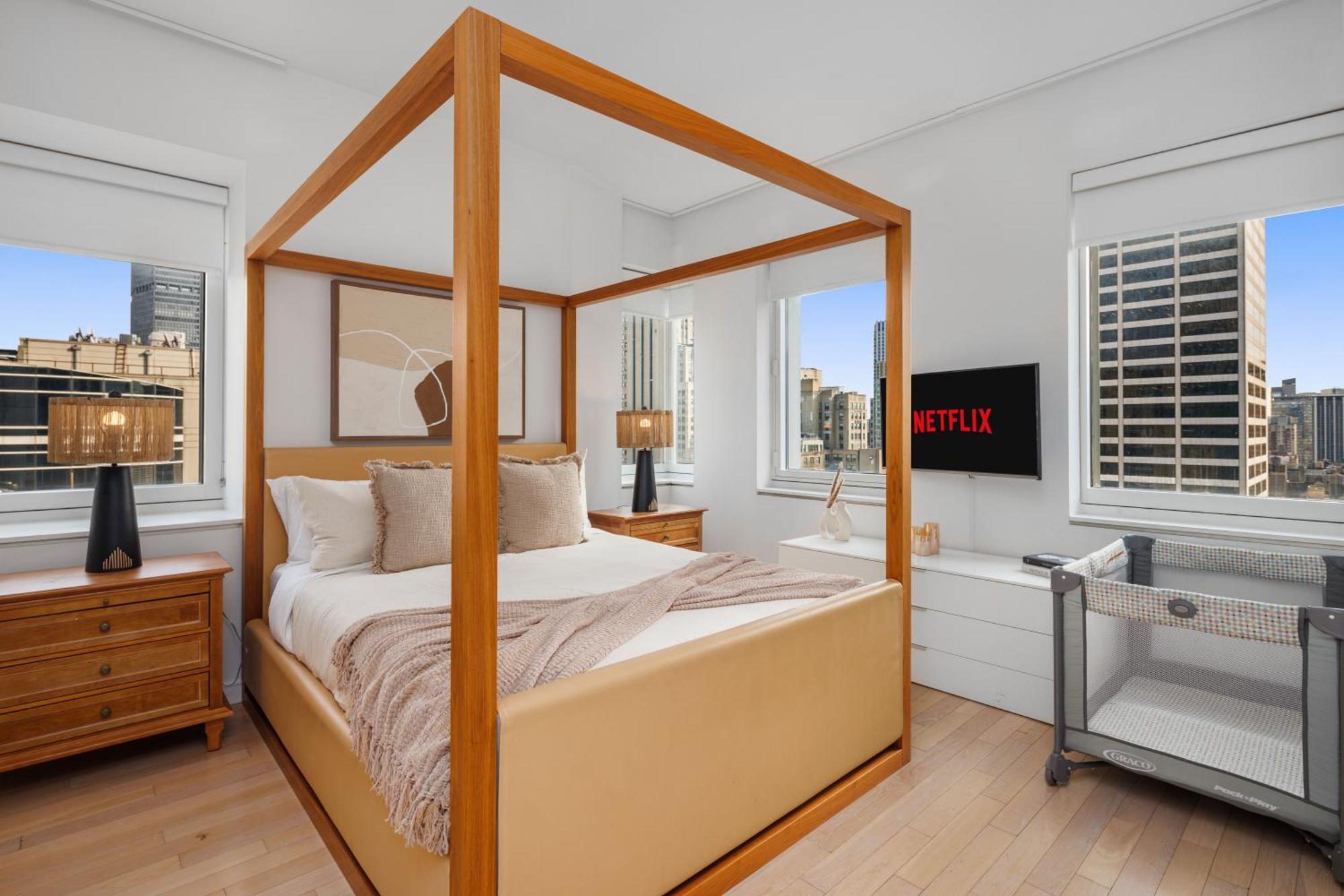 Căn hộ Lavish Two-story Retreat In The Heart Of Manhattan