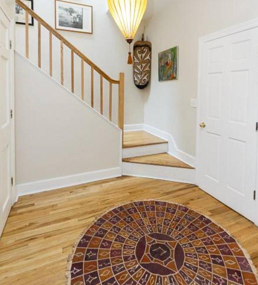 Private Spacious With 2 Bedrooms 2 Bathroomss And A Deck Apartment