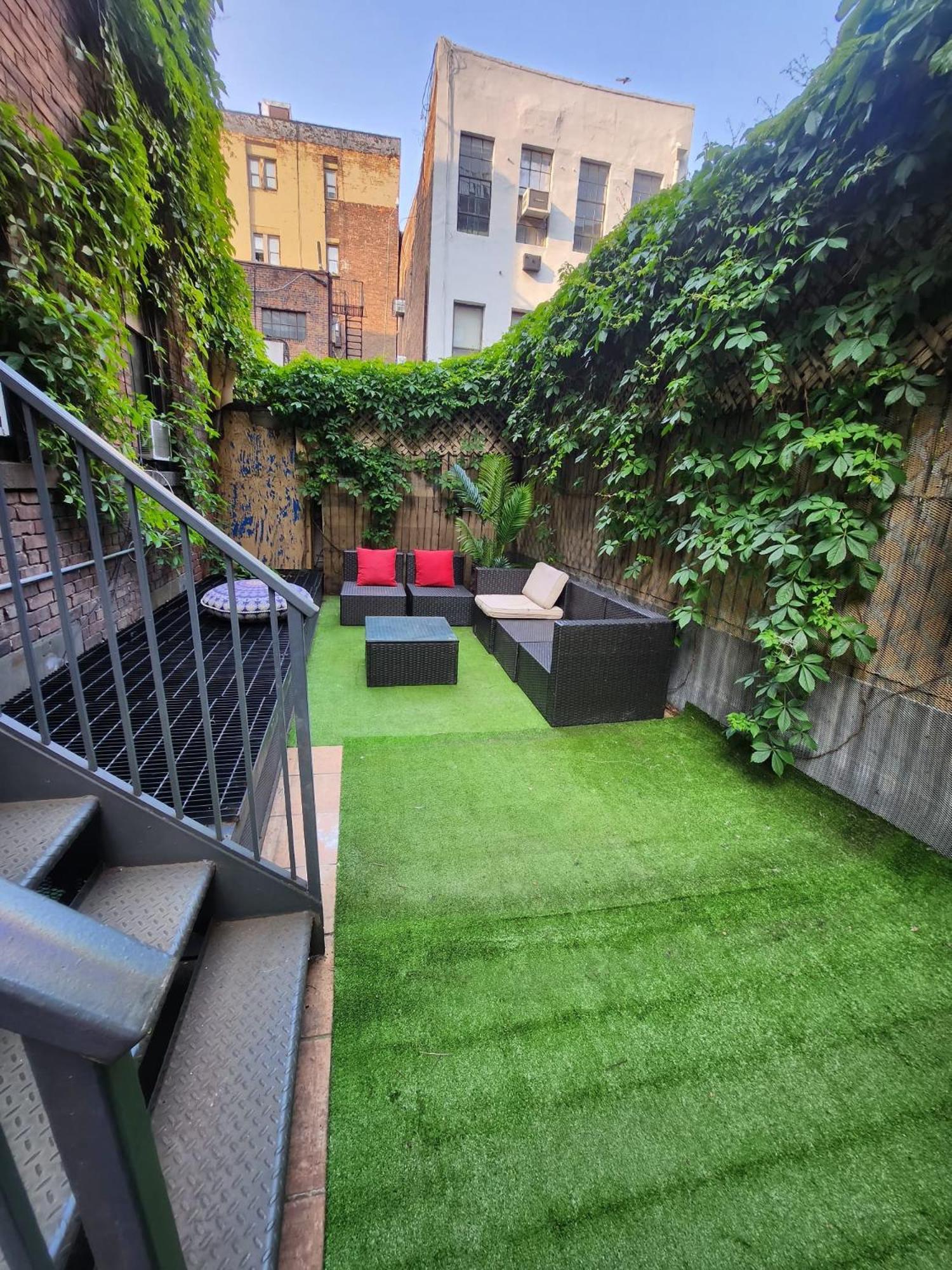 170-g 3br Duplex With Private Yard In E Village