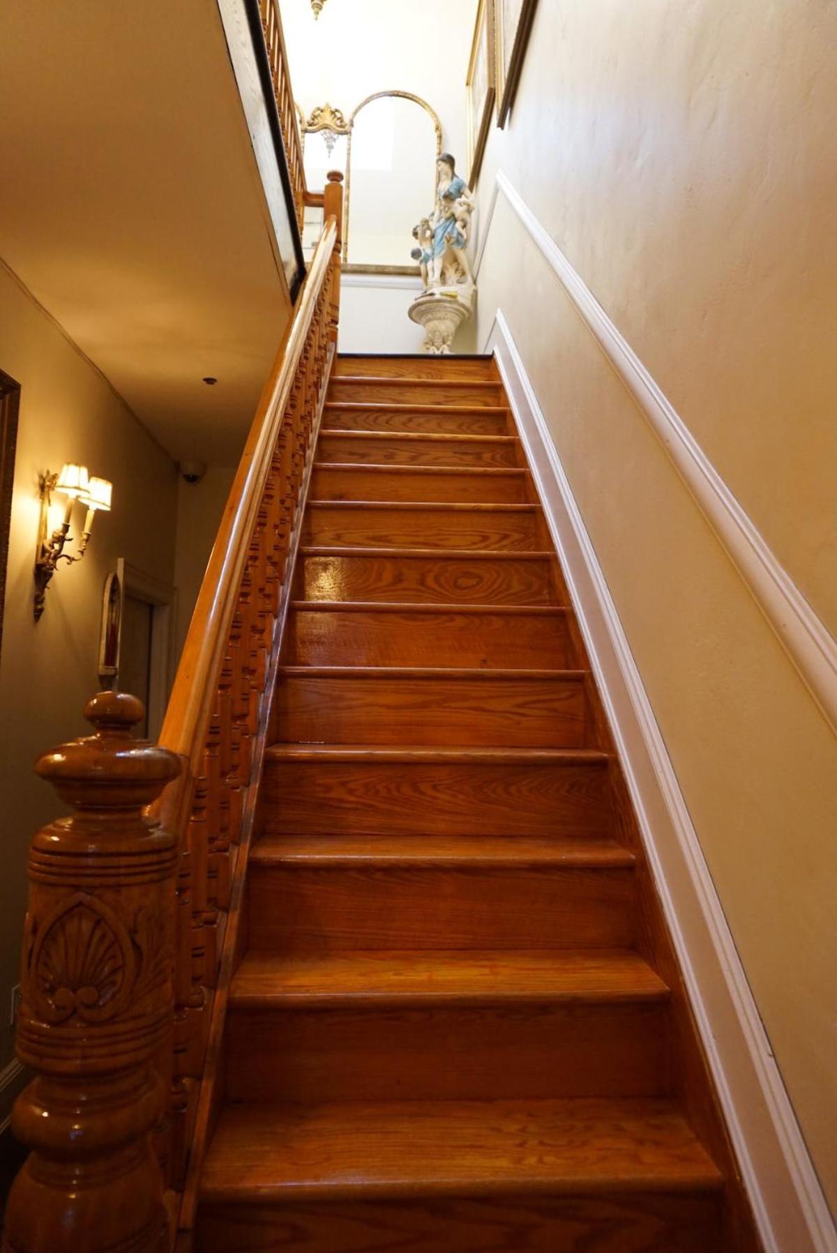 Căn hộ Luxurious At Colonial Townhouse