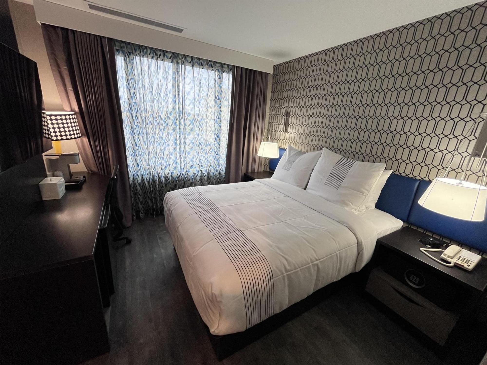 Glo Western Bronx Nyc Hotel *