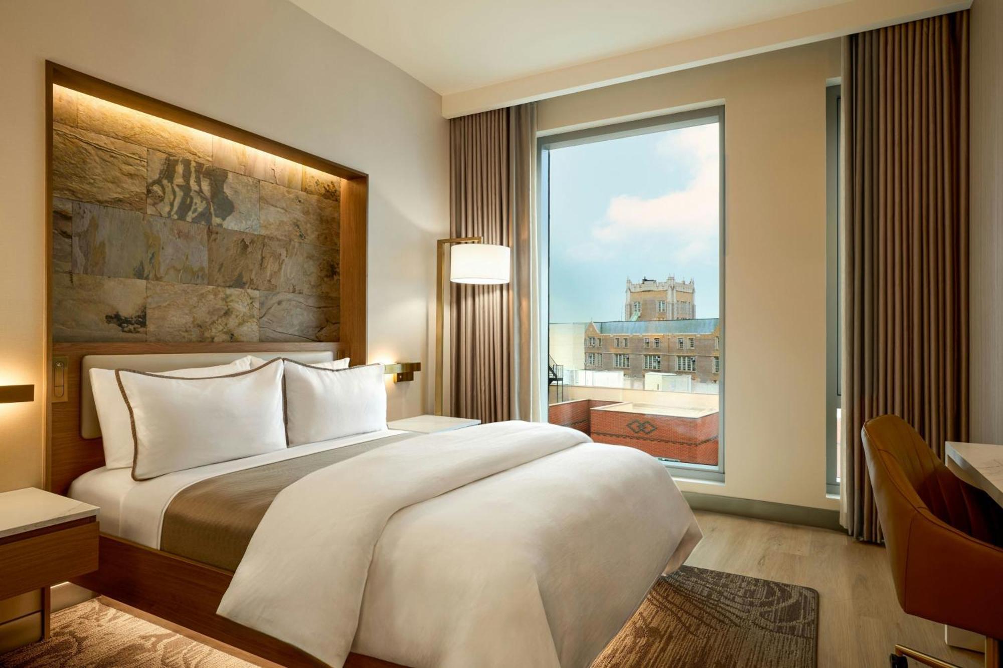 The Westin Flushing Laguardia Airport Hotel