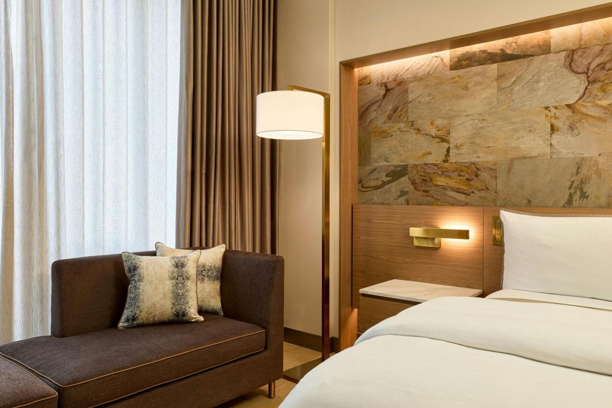 The Westin Flushing Laguardia Airport Hotel New York