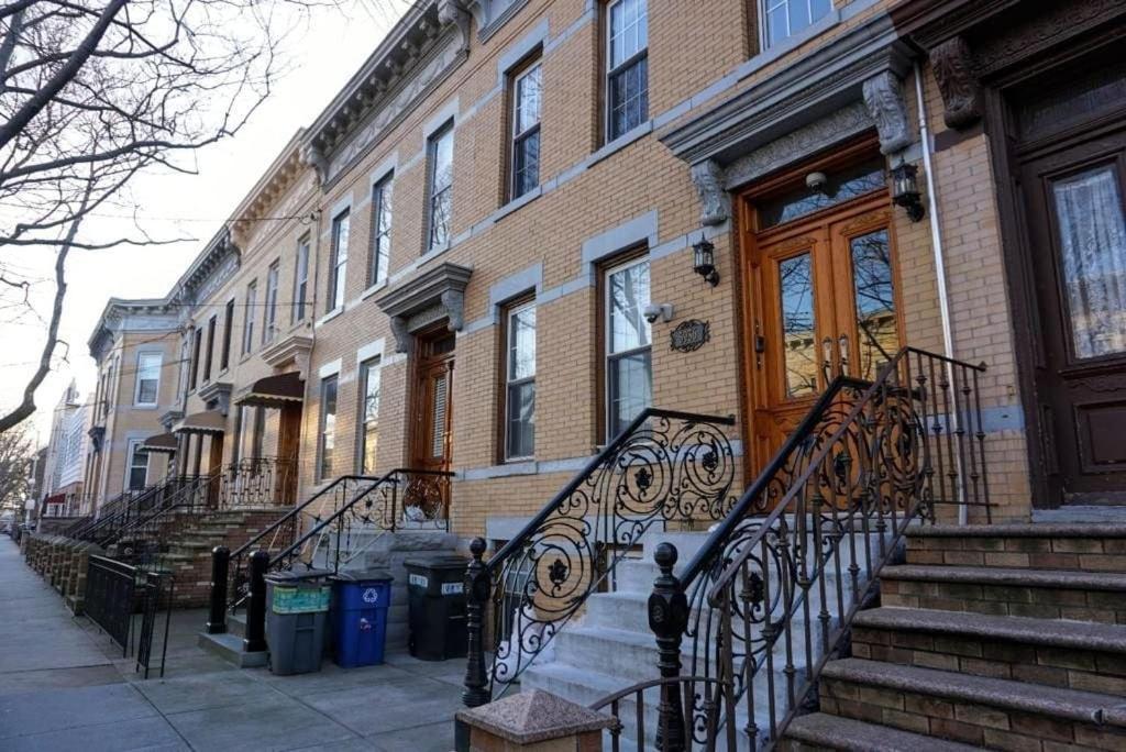Luxurious At Colonial Townhouse Apartamento Nova York