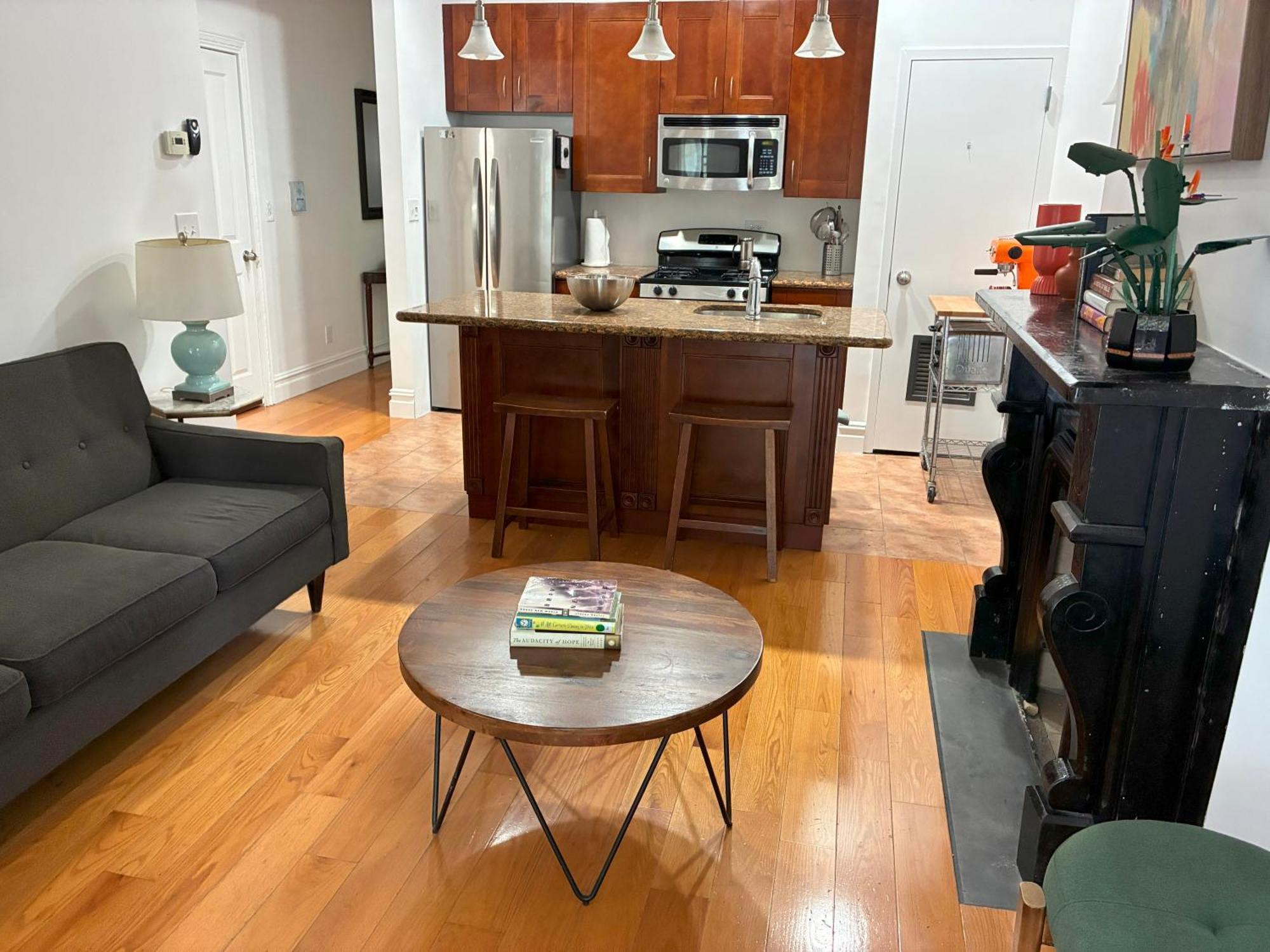 Sunny Private In Bed-stuy Guest house New York