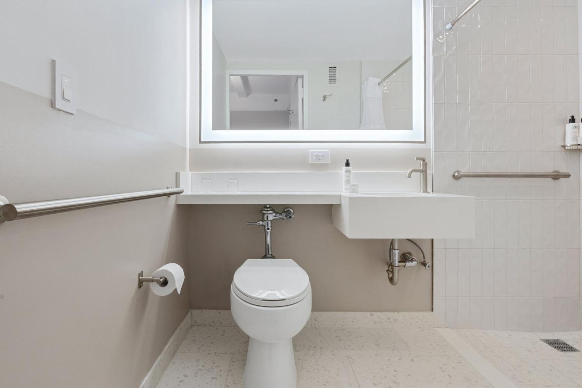 Hotel Newly Renovated At Club Quarters Times Square, 4*