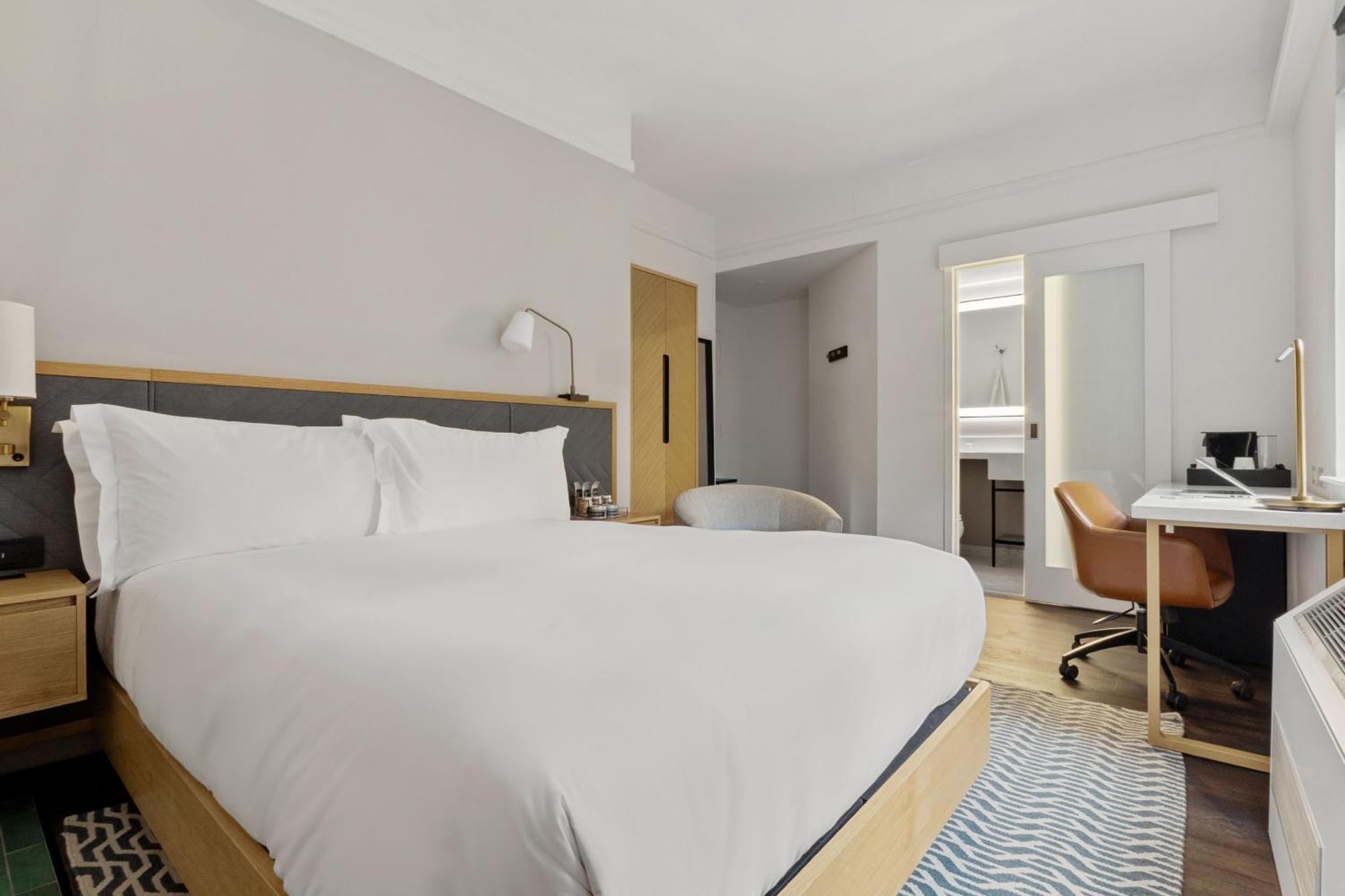 Hotel Newly Renovated At Club Quarters Times Square, 4*