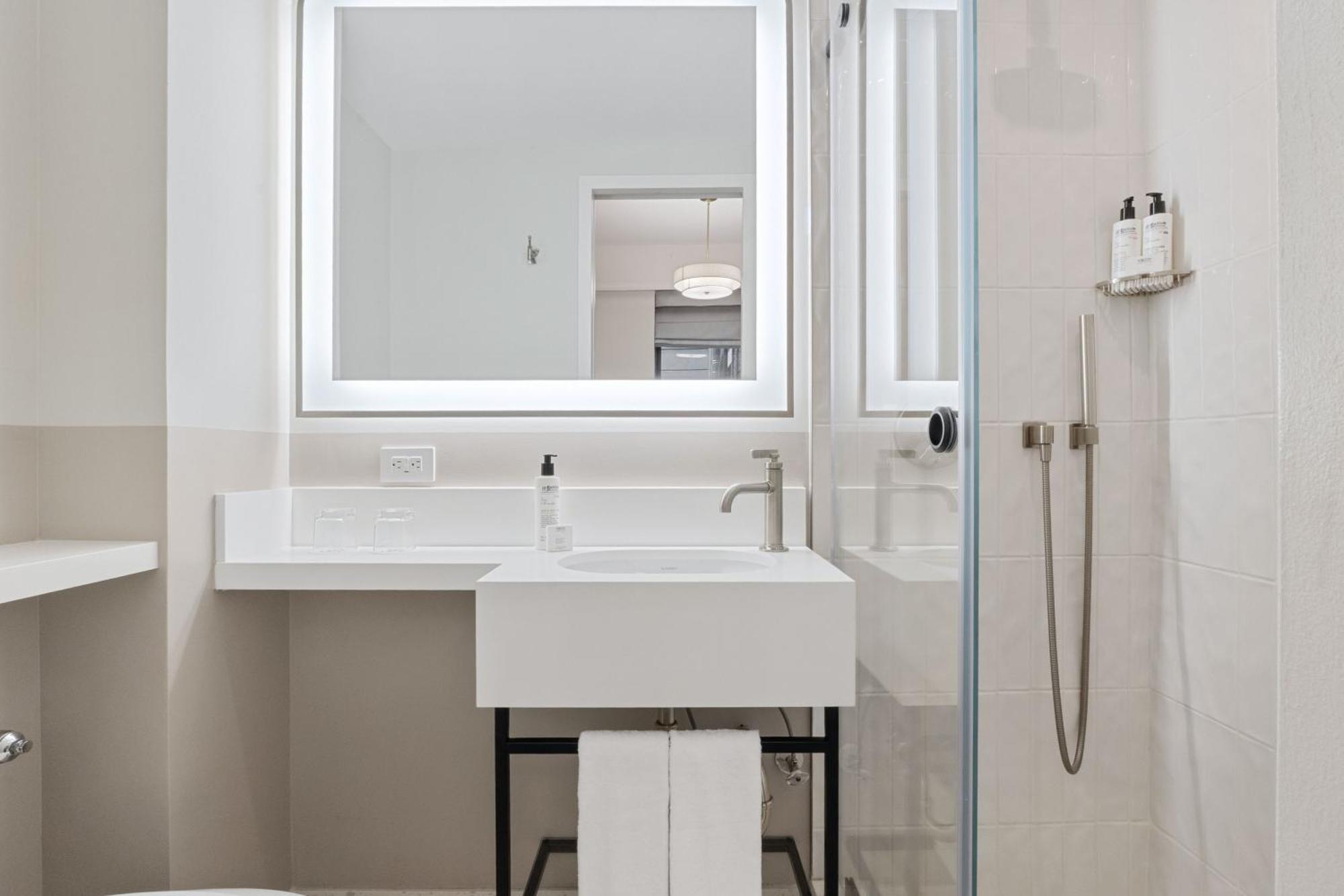Newly Renovated At Club Quarters Times Square, 4* New York