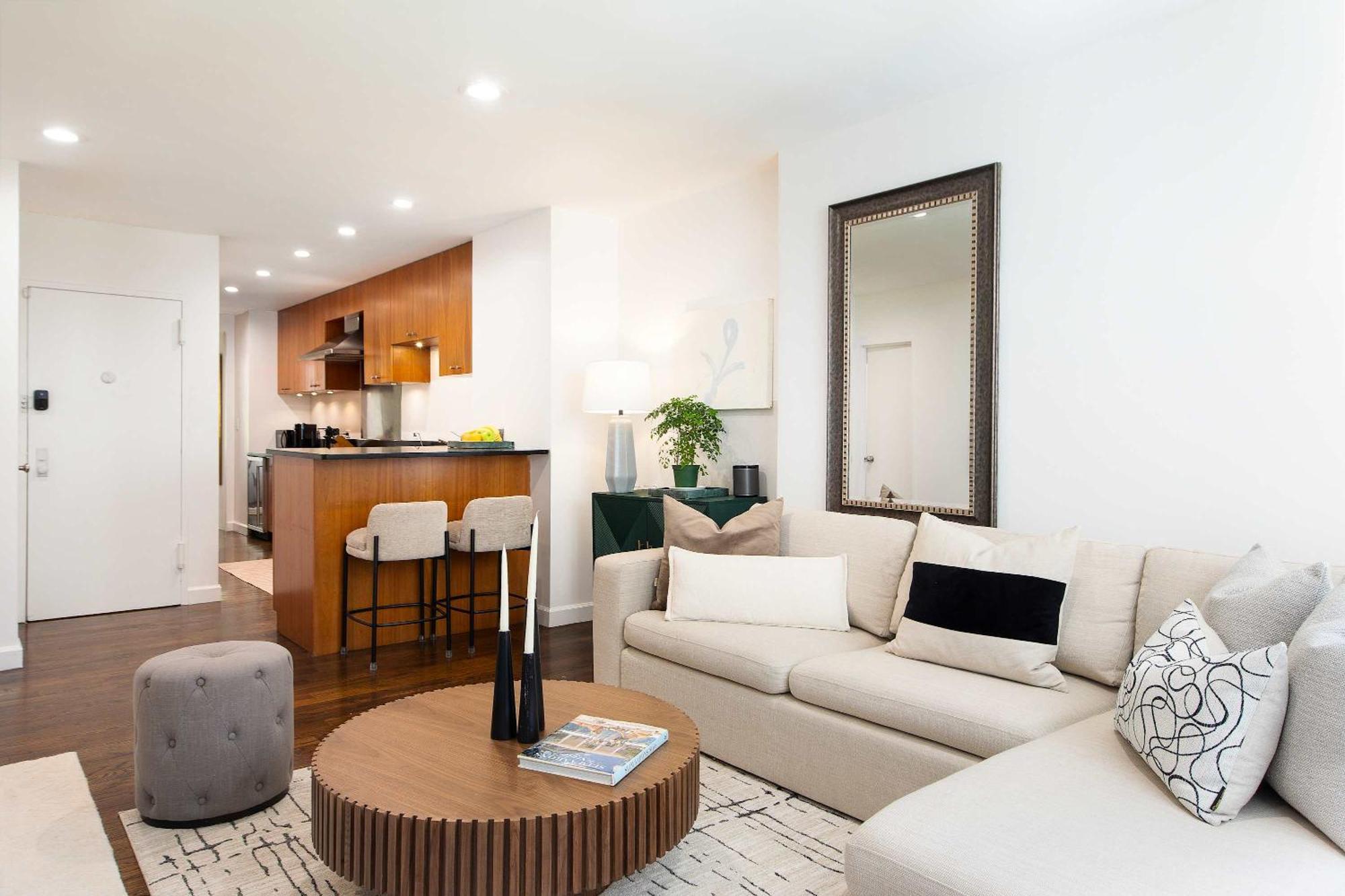Designer In Diplomat District Apartamento *