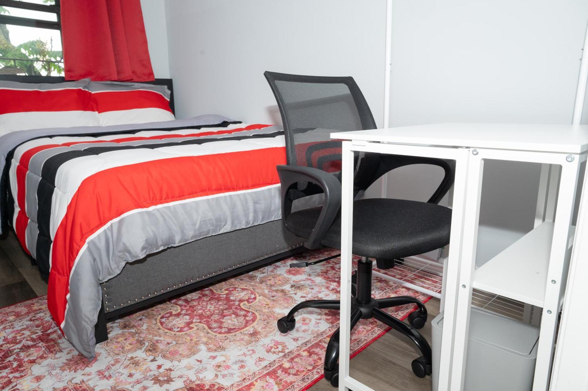 Ruby2 At Brighton 2min Walk To Ocean & Subway Chic Homestay *