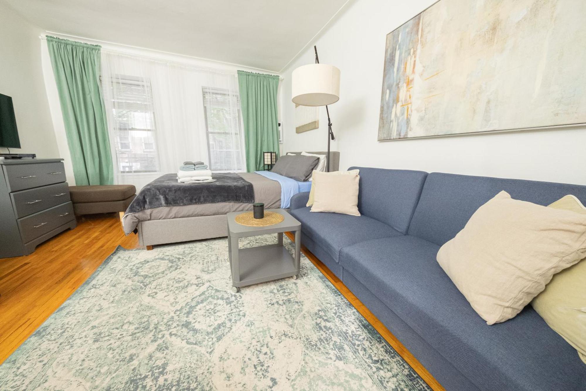 Close To Park, Lenox Hill & Ny Presbyterian New York