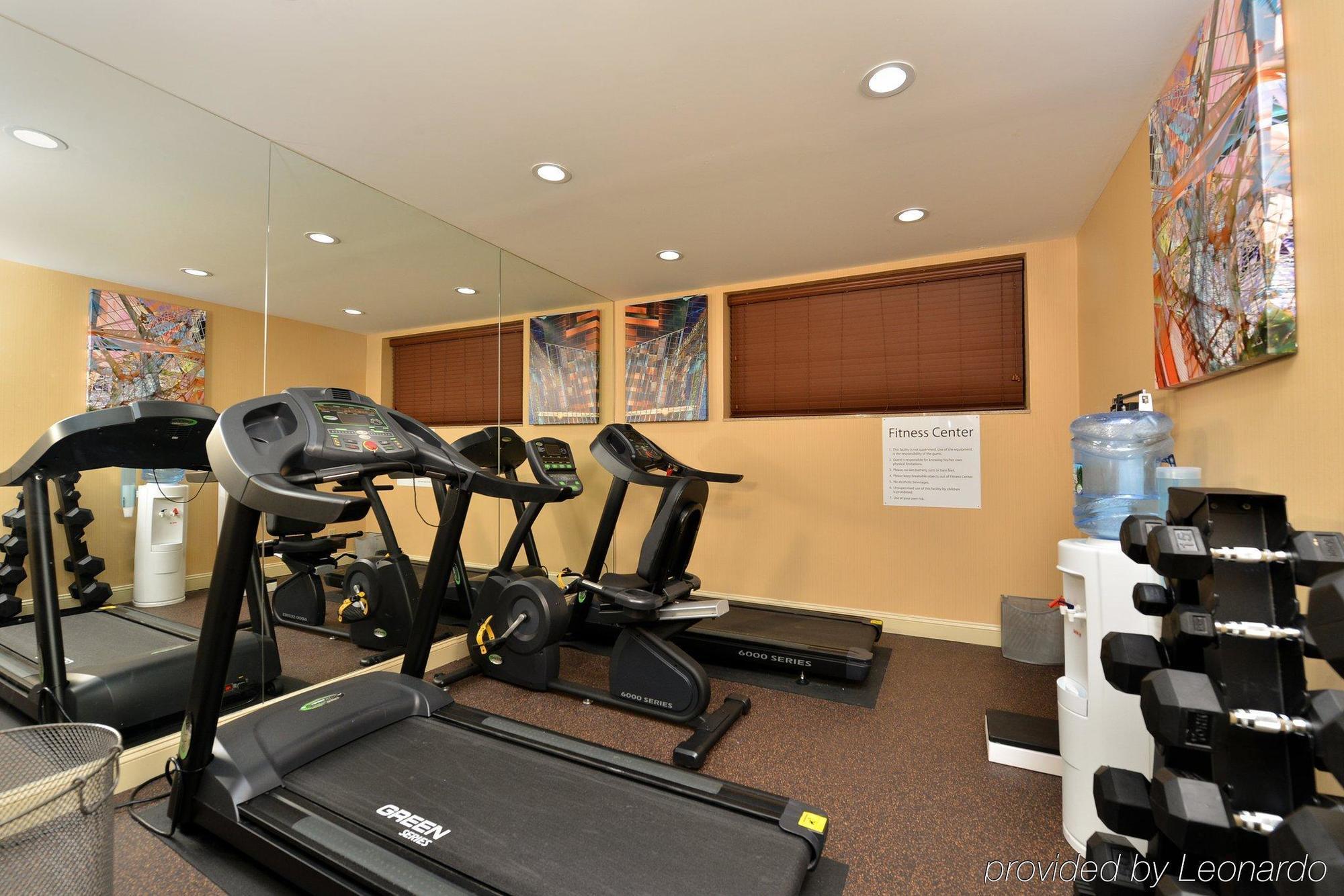 Khách sạn Express Kennedy Airport, An Ihg New York