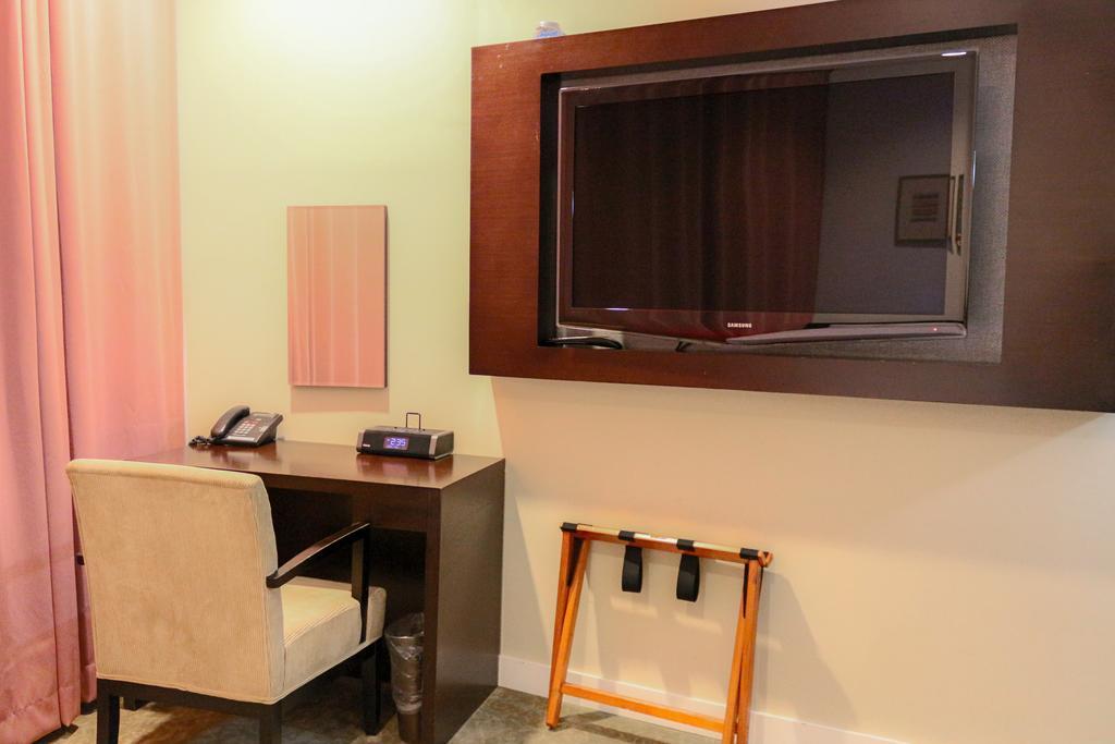 Khách sạn Verite 3*