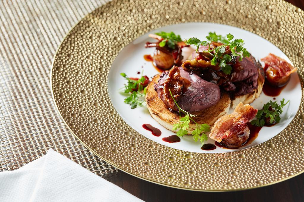 Khách sạn Four Seasons New York