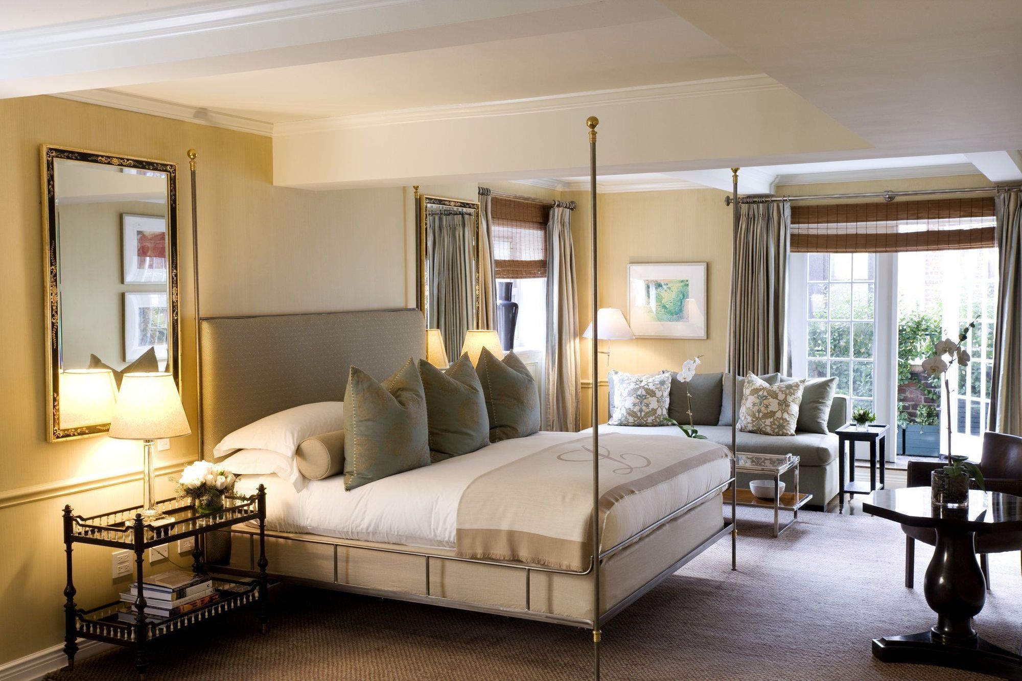 Khách sạn Lowell 5*