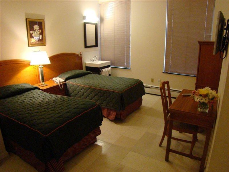 Khách sạn Americana 2*