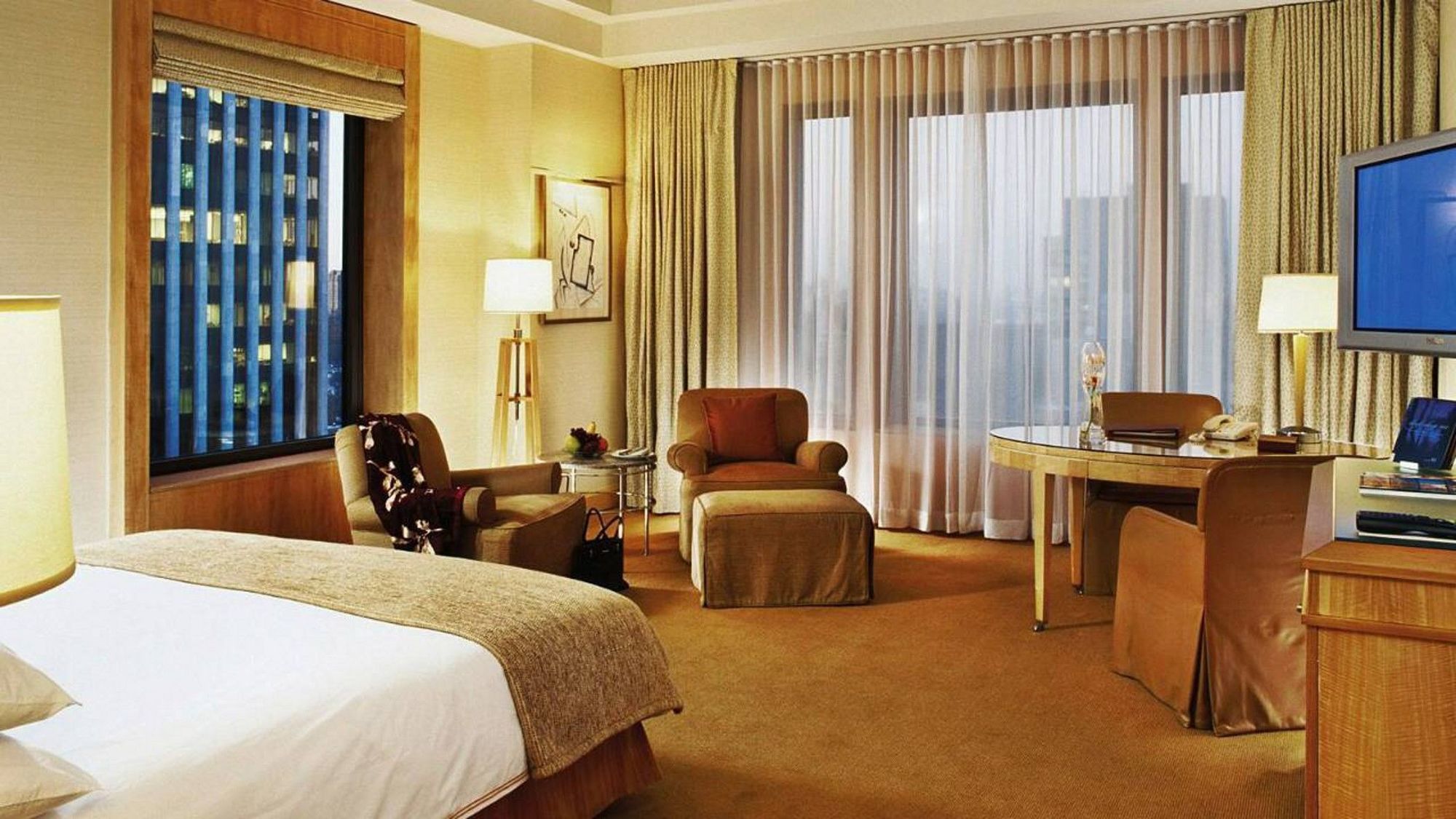 Khách sạn Four Seasons 5*