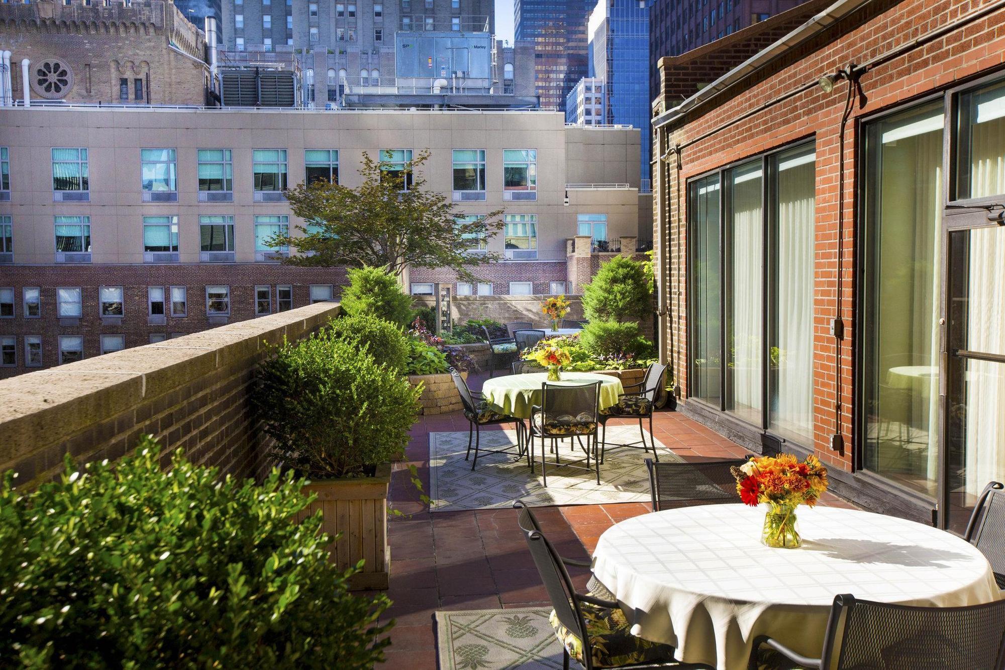 Khách sạn San Carlos New York