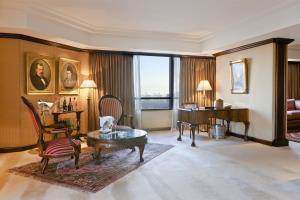 Park West Khách sạn