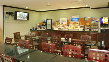 Khách sạn Express Kennedy Airport, An Ihg New York