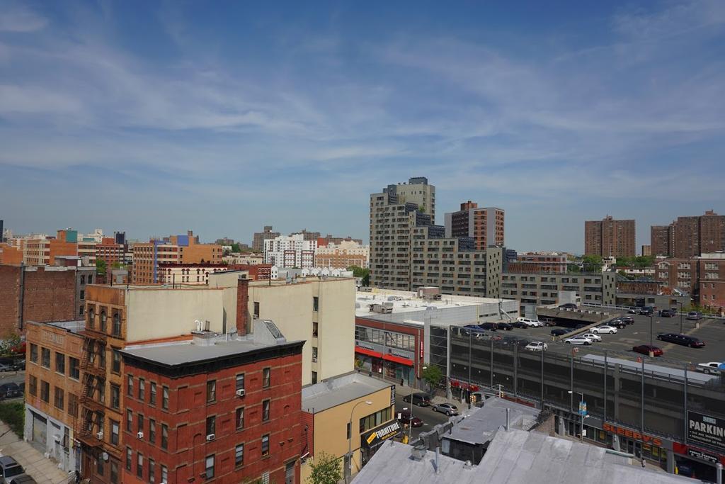 Khách sạn Umbrella Bronx New York