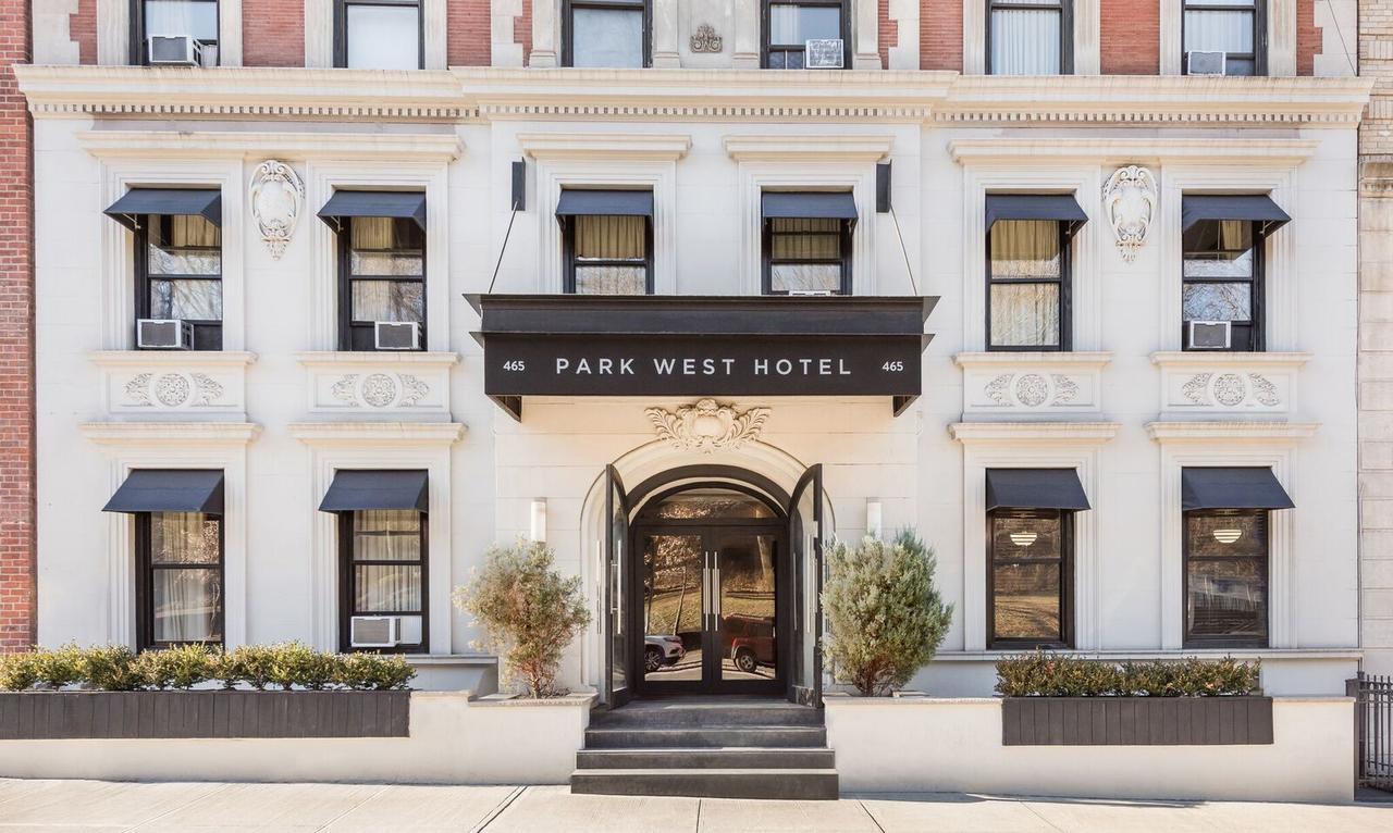 Khách sạn Park West New York