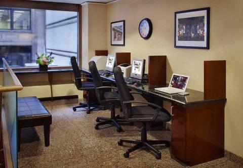 Courtyard By Marriott Manhattan/ Fifth Avenue Khách sạn 4*