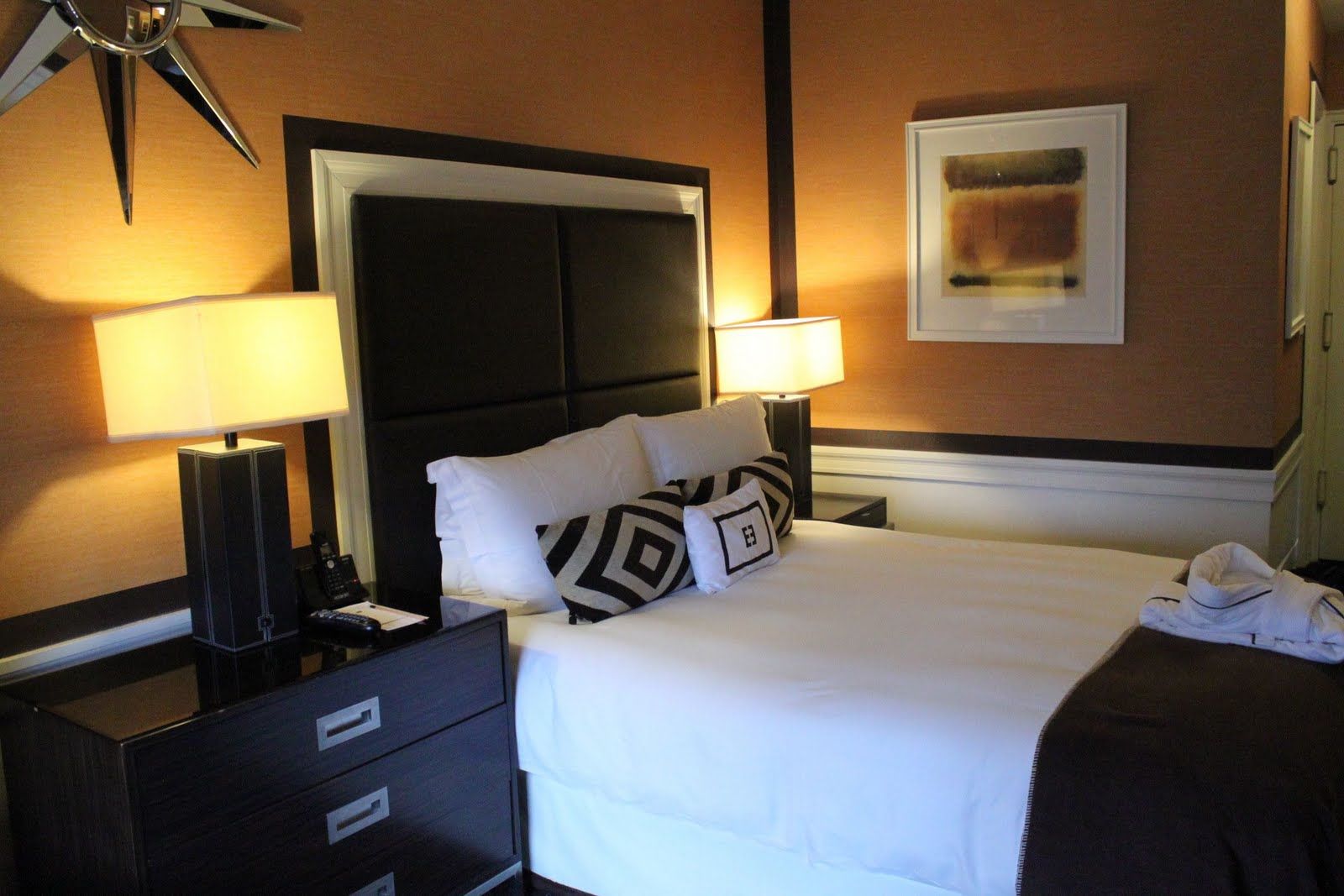 Khách sạn The Empire 4*