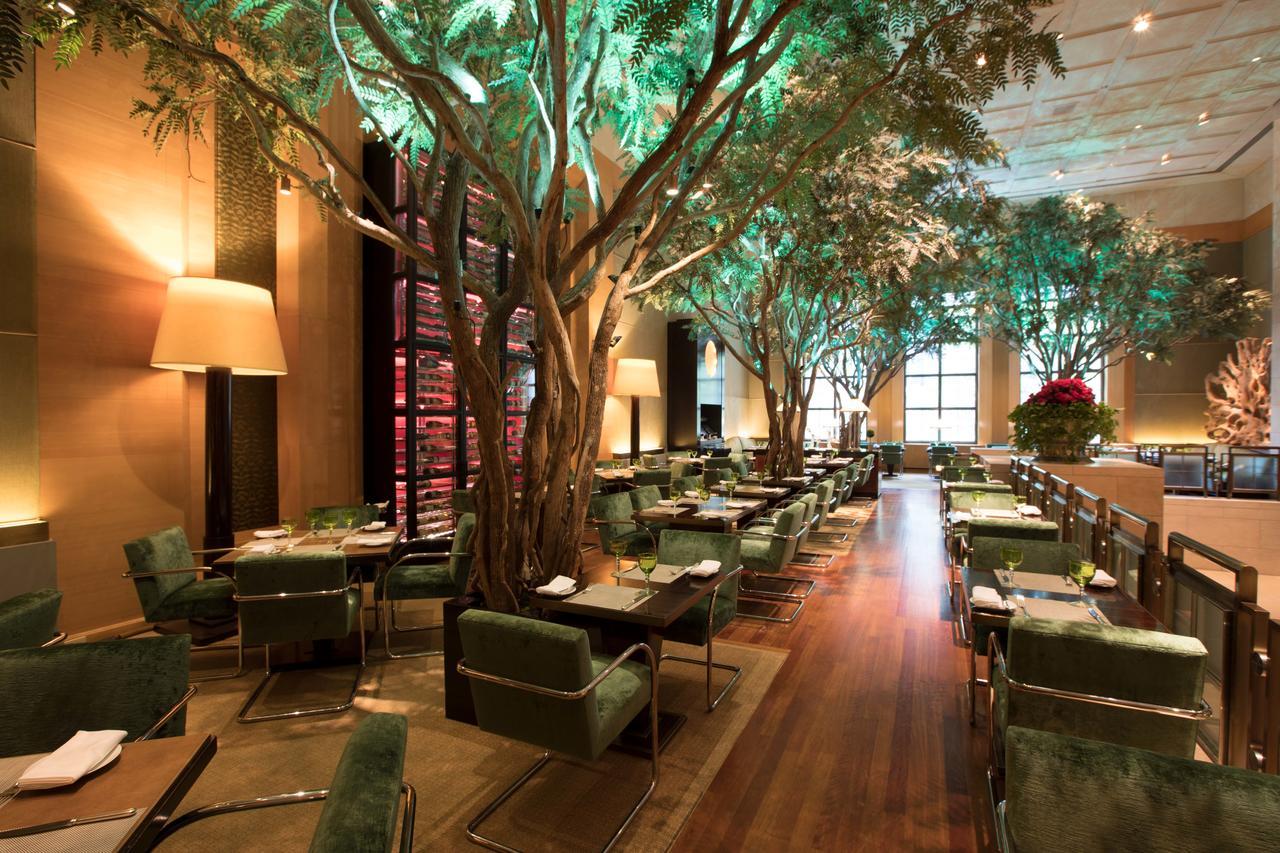 Khách sạn Four Seasons New York