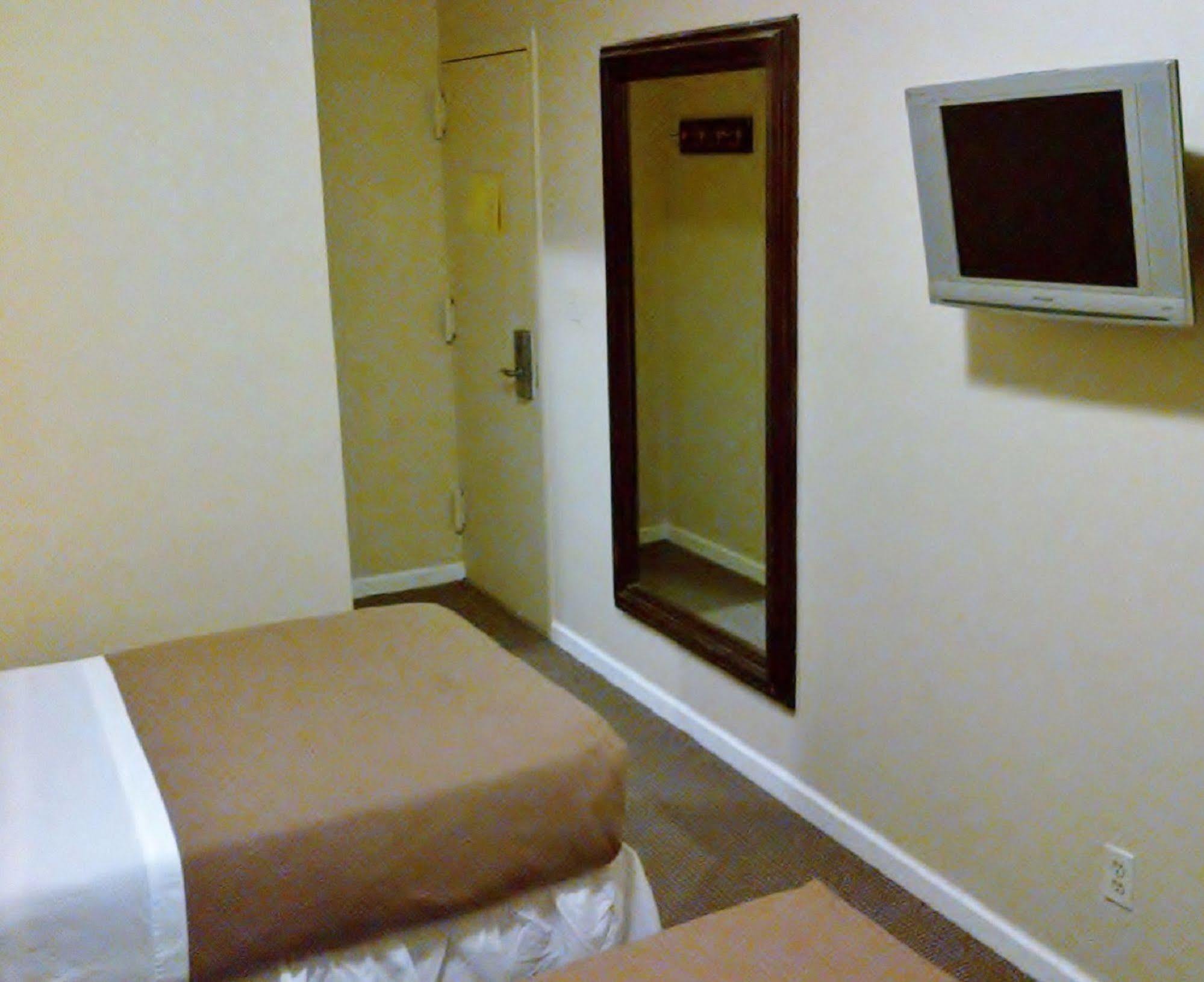 St Marks Hotel 2*
