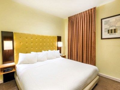 Park West Khách sạn 3*