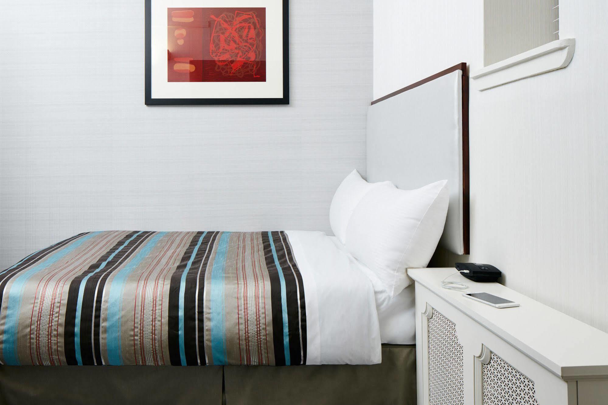 Club Quarters Times Square, Khách sạn 4*