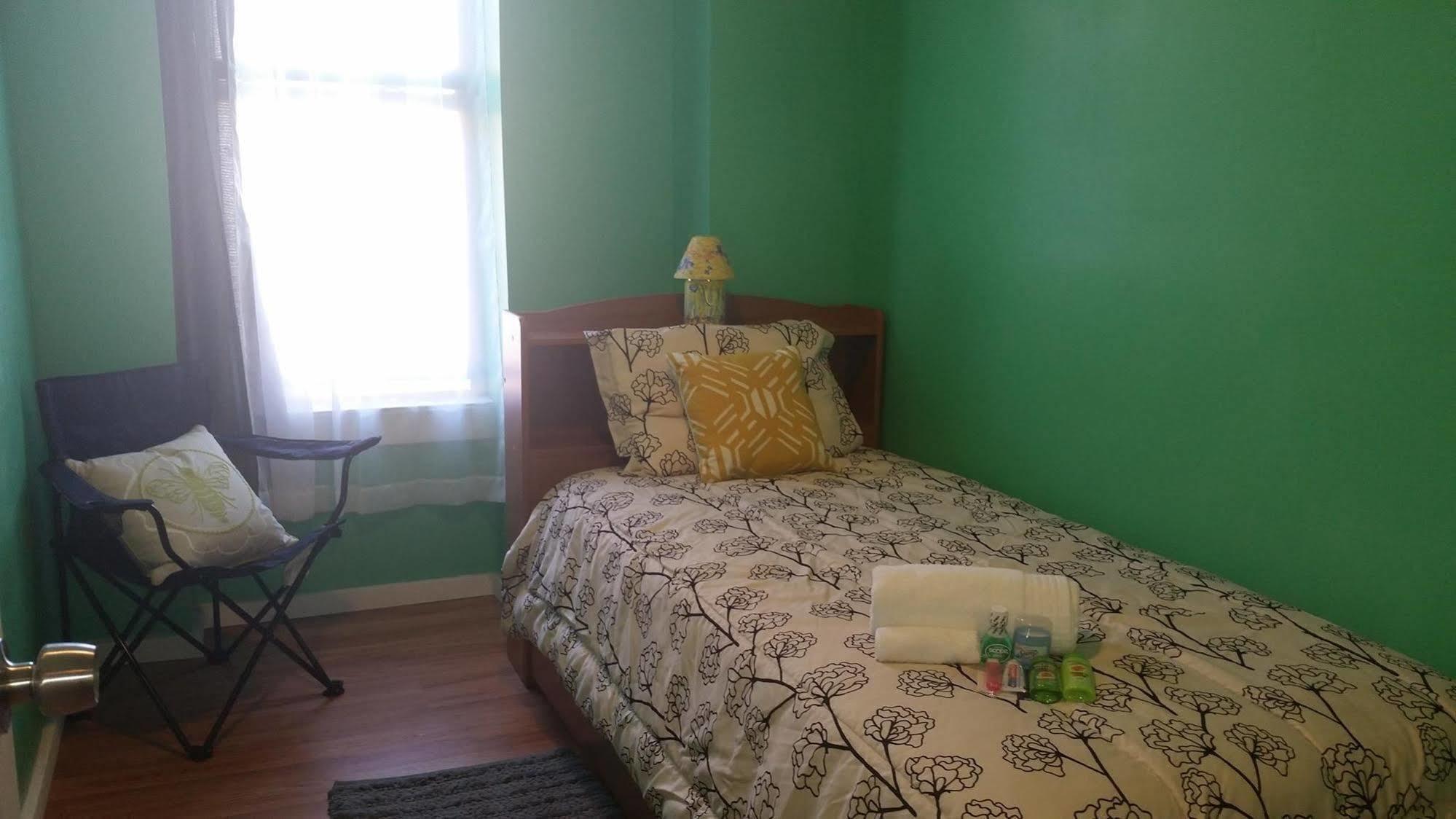 Oyo Bed & Breakfast *