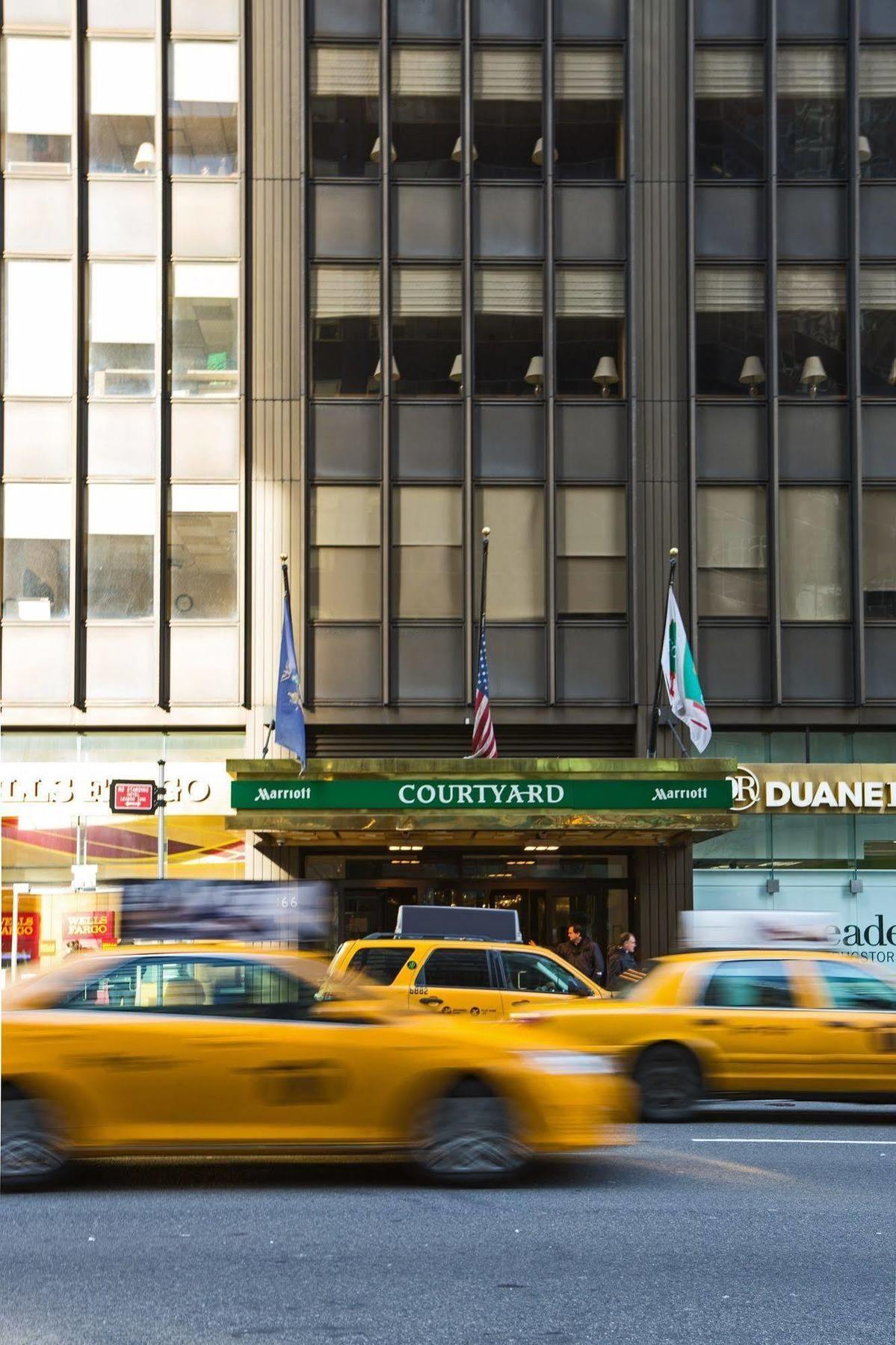 Courtyard Manhattan/midtown East Khách sạn 4*