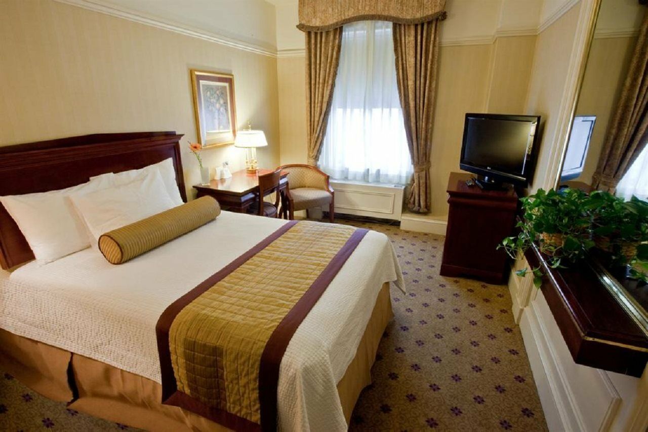 Khách sạn Wellington New York