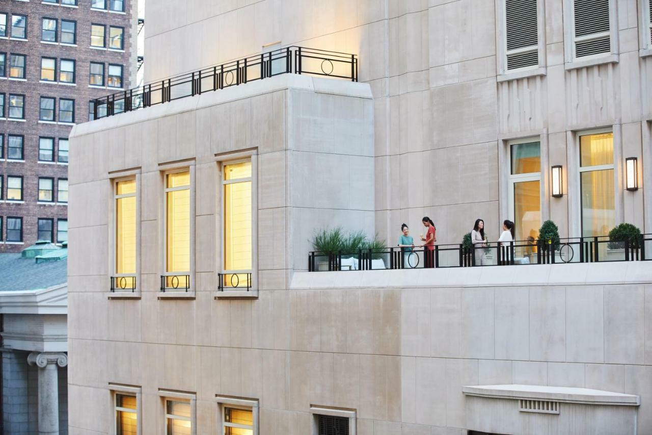 Khách sạn Four Seasons Downtown 5*