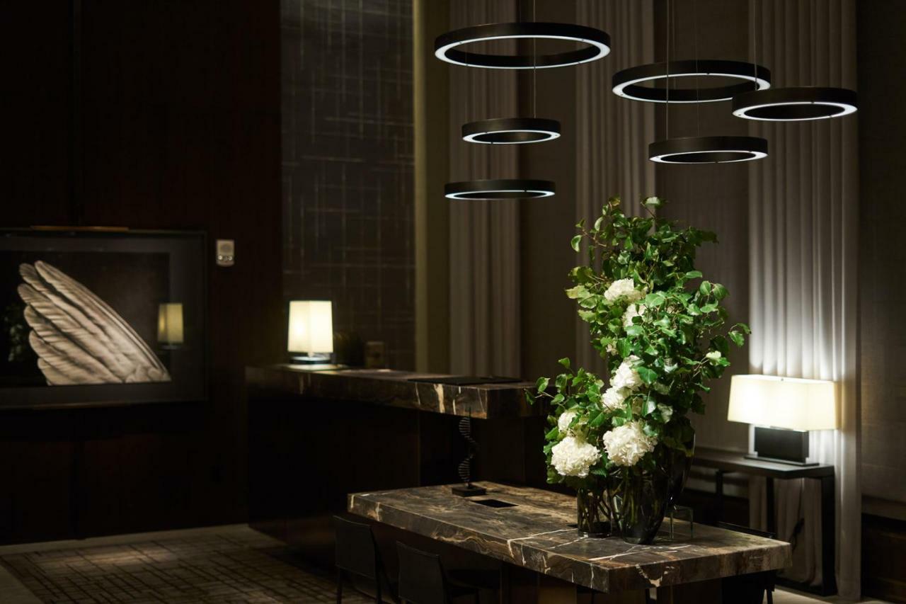 Khách sạn Four Seasons Downtown